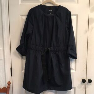 Simply Vera Vera Wang size M lined navy blue rain jacket w/ black tie waist